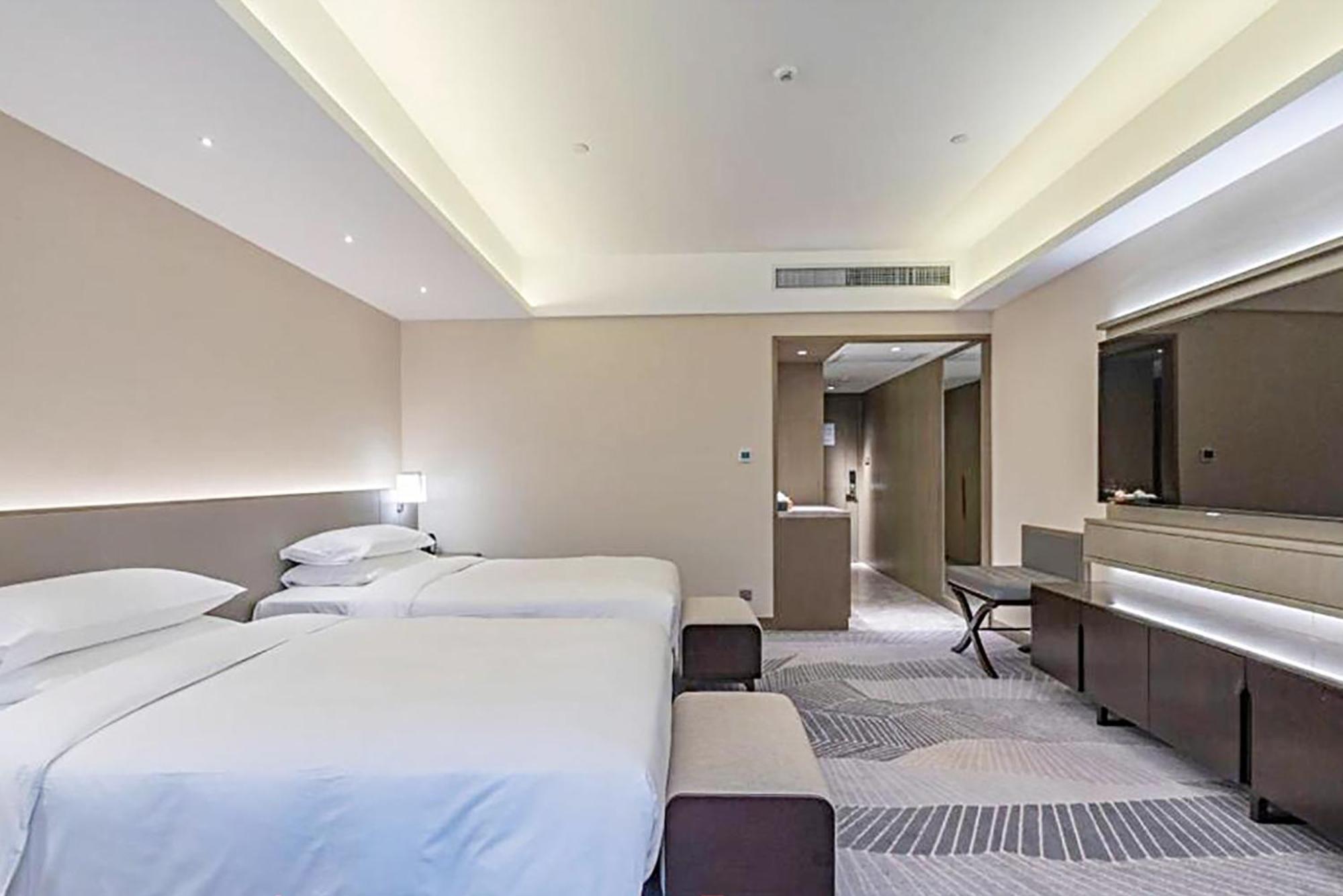 Hyatt Regency Metropolitan Chongqing Hotel Eksteriør billede